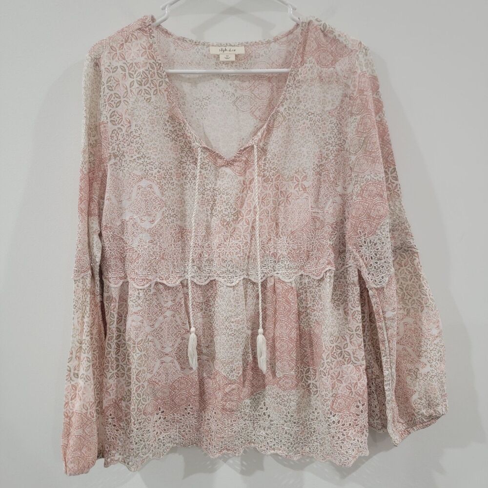 Womens Top Size Medium Boho Peasant Floral Eyelet Hippie Flowy Oversized Scallop